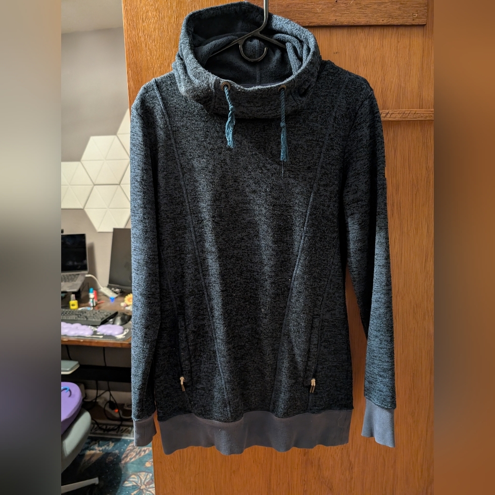 Roxy pullover hoodie